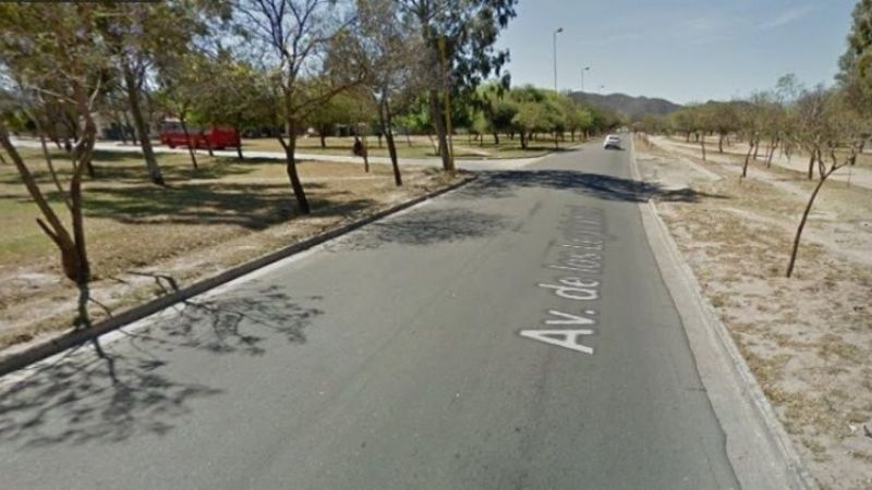 Joven herido al derrapar cerca del parque