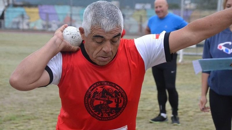 Catorce medallas catamarqueñas Máster en  Salta