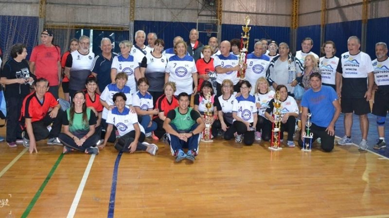 Exitoso torneo interprovincial de Newcom Voley en las 920