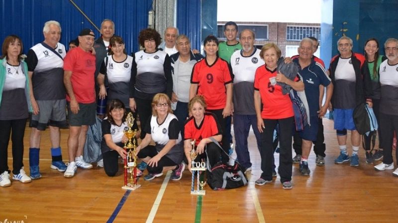 Exitoso torneo interprovincial de Newcom Voley en las 920