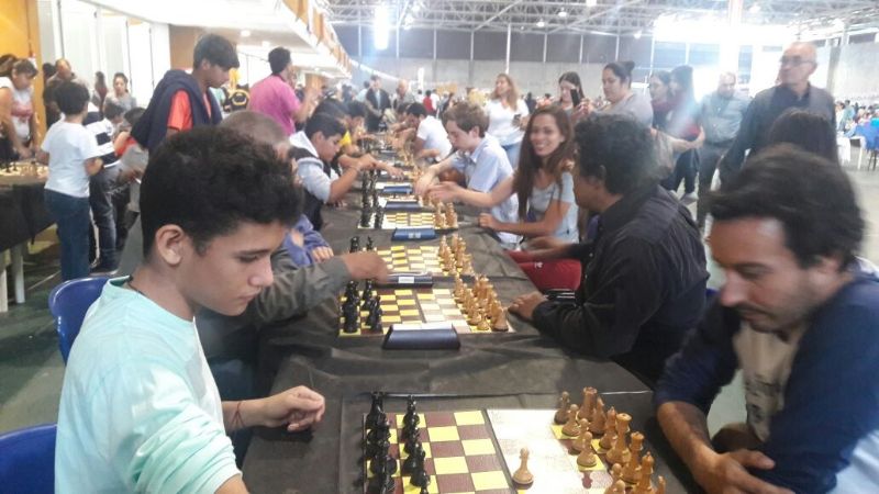 Ocampo y Robledo en el ajedrez de los “emprendedores”