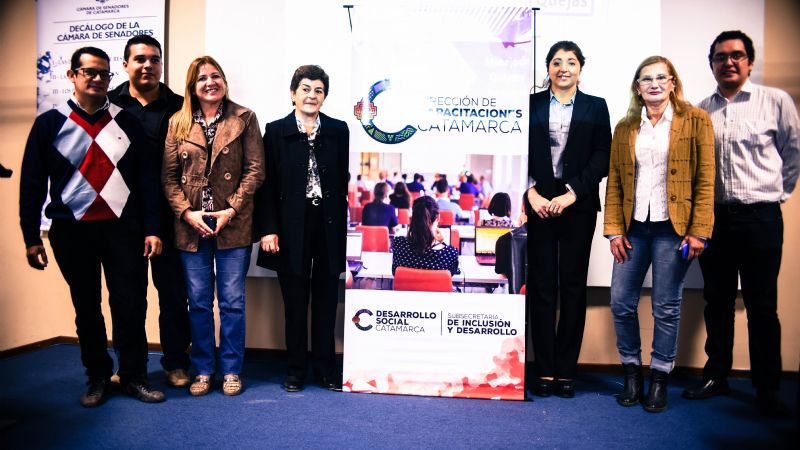 El Senado capacita en Marketing, emprendedurismo y atención al cliente