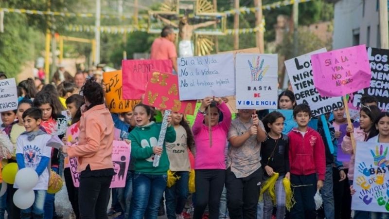 Cientos de fieles celebraron al  Señor de los Milagros en La Tercena