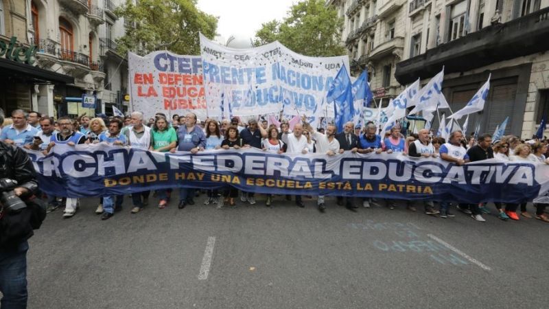 Docentes anunciaron un paro nacional para el 23 de mayo