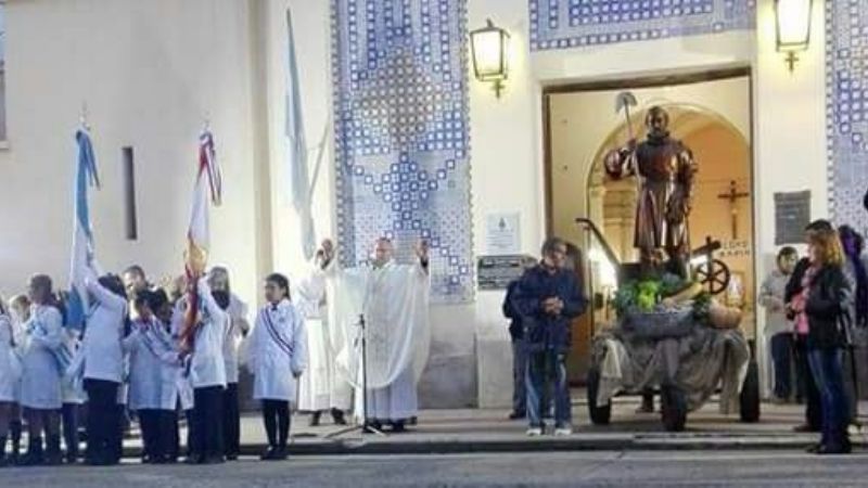 Procesión y misa en honor a San Isidro Labrador en Valle Viejo