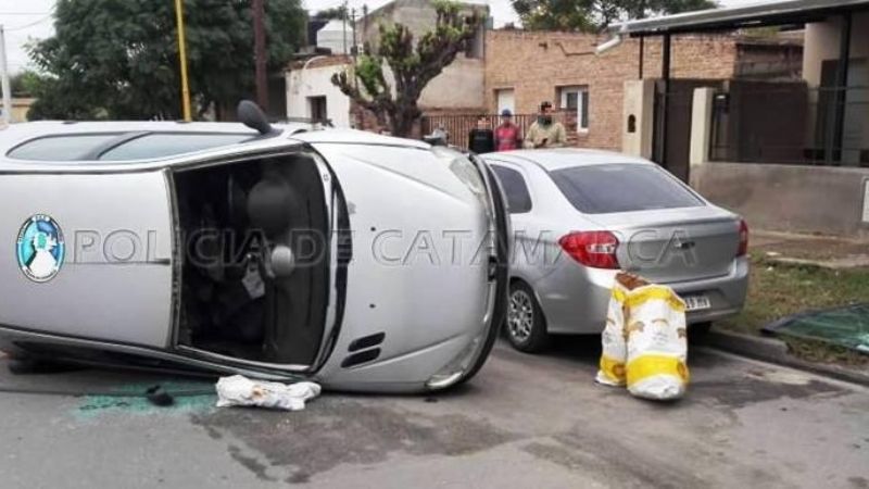 Volcó un auto en Av. Colón