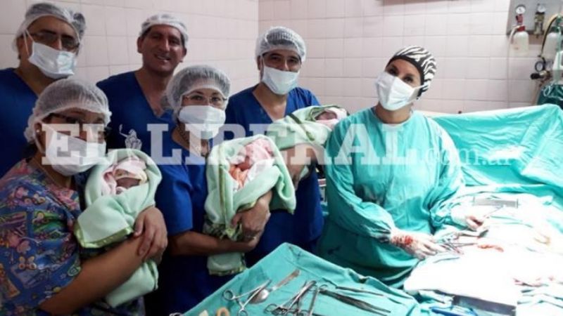 Una mujer de 40 años dio a luz a trillizas