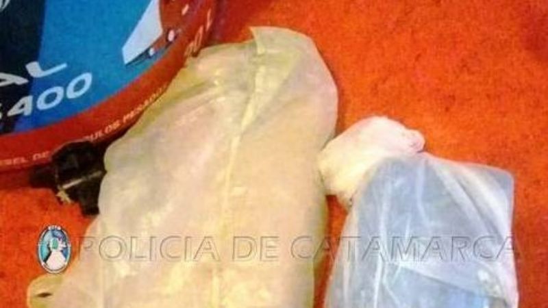 Detienen a una joven y secuestran un kilo de marihuana