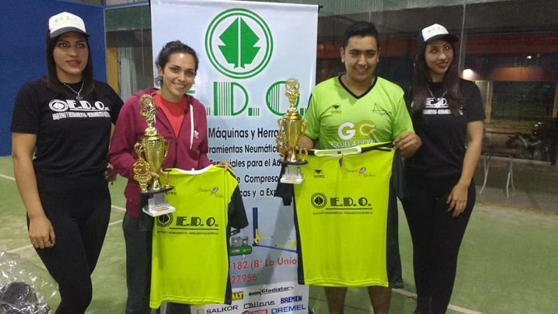 Padel: Más de 40 duplas en la Copa Saque y Volea