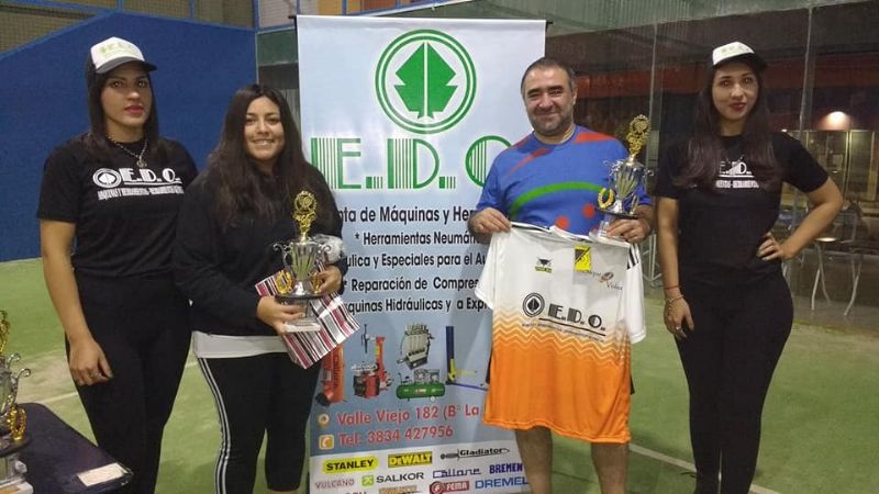 Padel: Más de 40 duplas en la Copa Saque y Volea