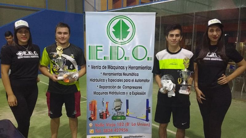 Padel: Más de 40 duplas en la Copa Saque y Volea