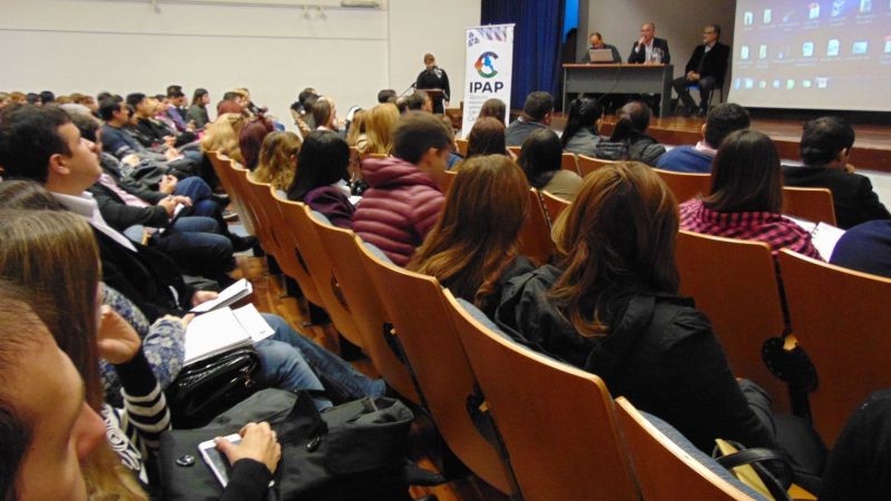 A sala llena, se realizó la capacitación en Técnicas Parlamentarias