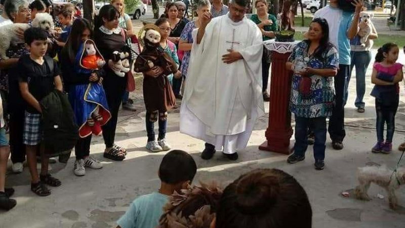 Bendición de mascotas en La Chacarita