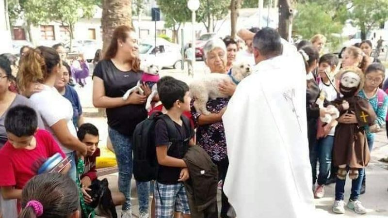 Bendición de mascotas en La Chacarita