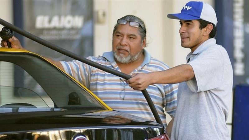 Suba del dólar, el crudo y el biodiésel aceleran otro incremento en las naftas