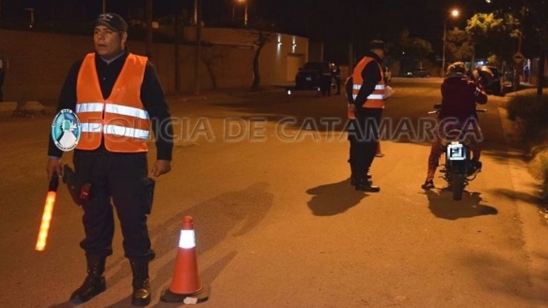 Diez motos y un auto al corralón