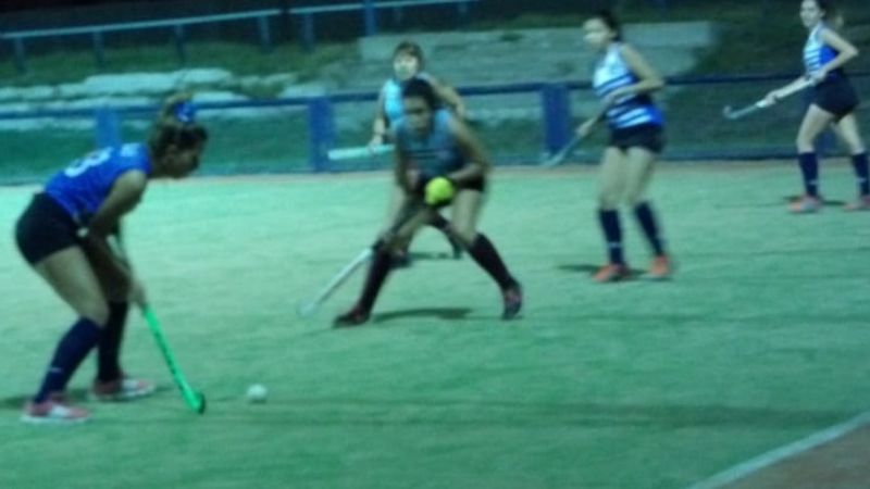El Apertura de hockey cumplió una nueva fecha