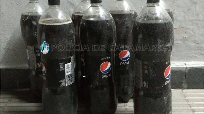 Un niño y mayor, detenidos por robar gaseosas en un supermercado