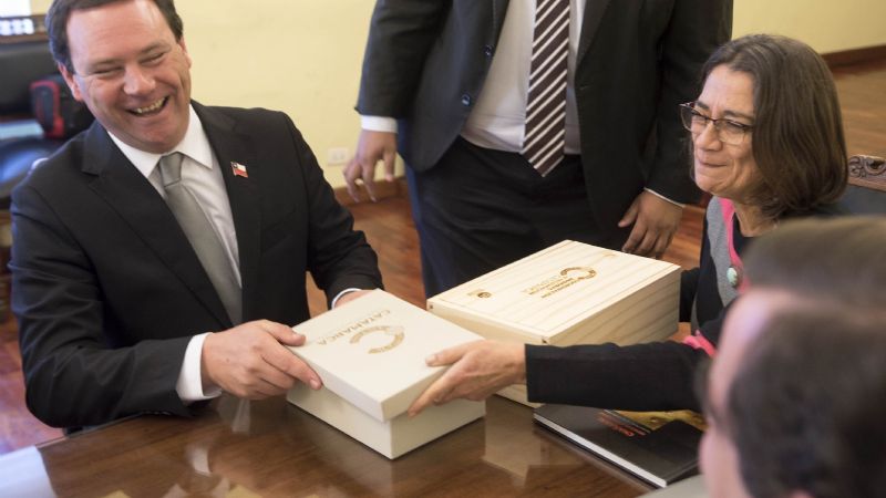 Lucía recibió al gobernador de Chañaral