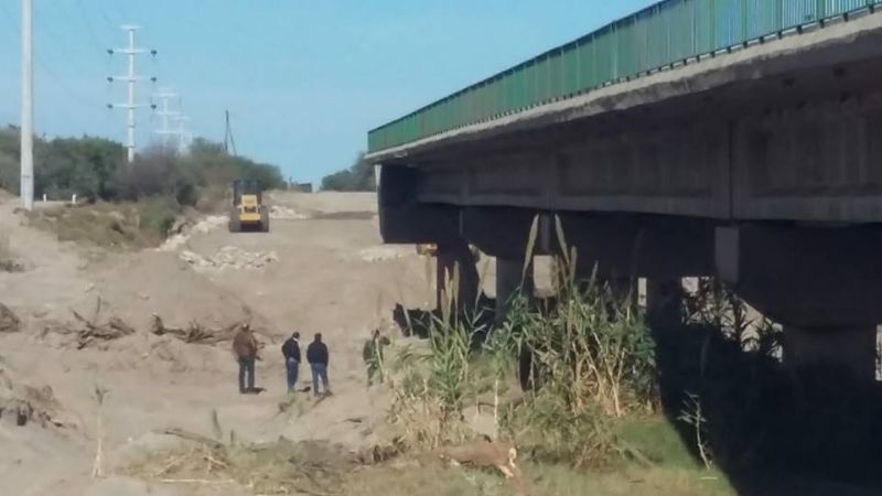 Inspeccionan trabajos en el puente sobre el Río Santa Cruz