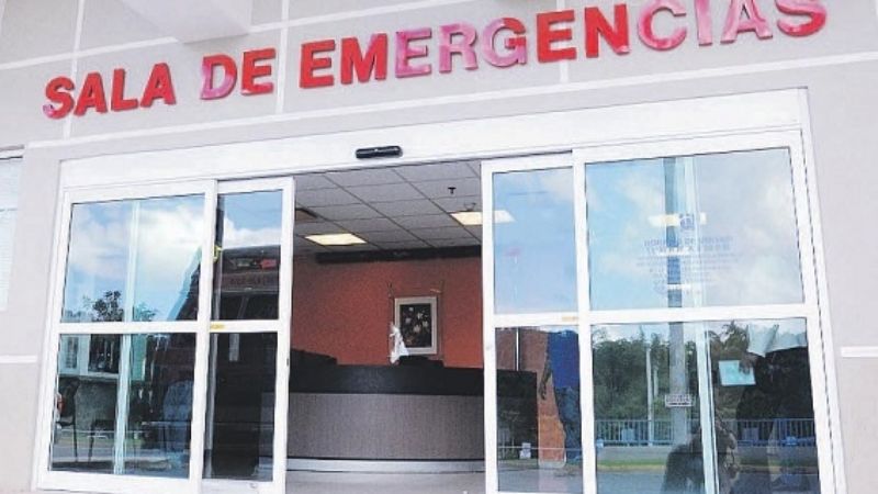 Quedó atrapado debajo de la camioneta