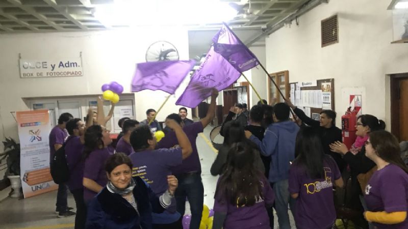 Franja Morada ganó en Económicas