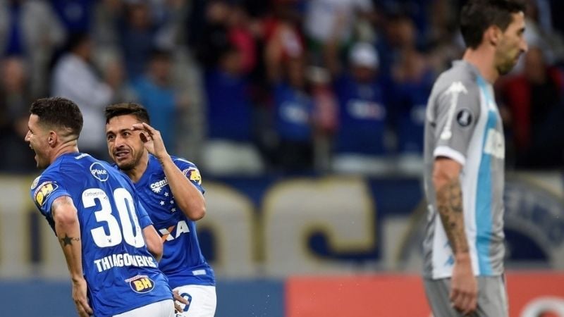 Racing perdió con Cruzeiro y quedó segundo en el Grupo E