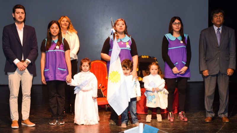 Los niños del Jardín Maternal viajaron a 1810 en un emotivo acto
