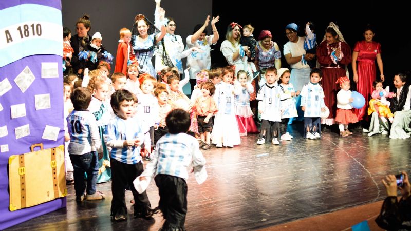 Los niños del Jardín Maternal viajaron a 1810 en un emotivo acto