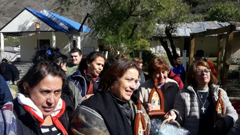 Gruta en honor a la Virgen de Shoensttat en Los Ángeles