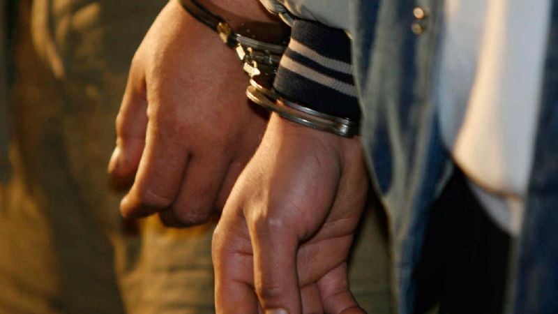 Aprehenden a un joven y demoran a un adolescente por intento de robo