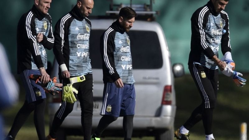 La “figurita del día” en la selección fue el arquero Armani