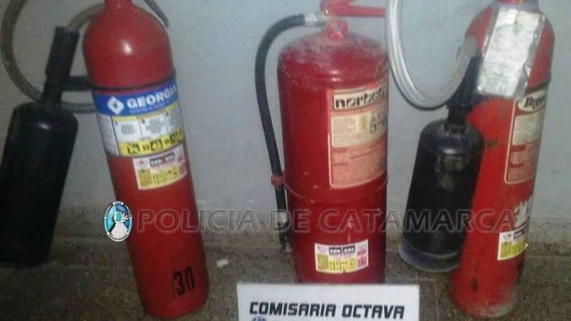 Recuperan matafuegos robados en el predio de la EC SAPEM