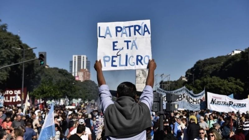 Contra el FMI: "El colonialismo neoliberal sólo ofrece miseria”