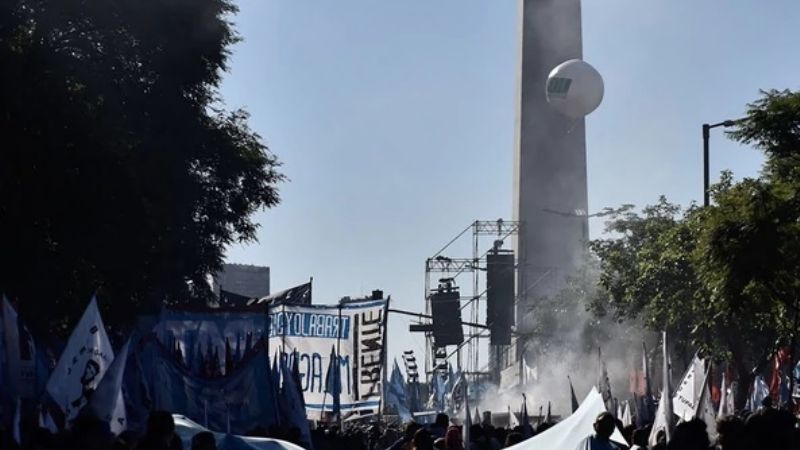 Contra el FMI: "El colonialismo neoliberal sólo ofrece miseria”