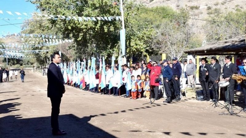 Sánchez presidió los festejos por el 25 de Mayo en Fuerte Quemado