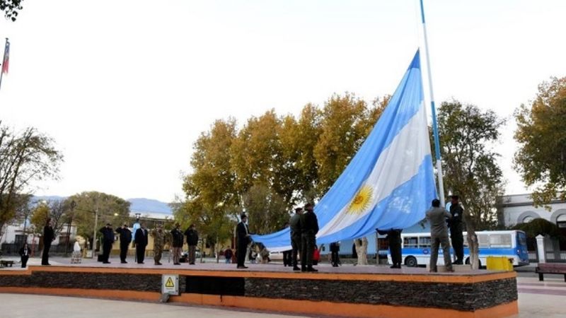 Sánchez presidió los festejos por el 25 de Mayo en Fuerte Quemado