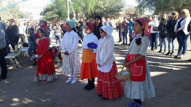 Festejos por el 25 de Mayo en la Escuela 280 de Recreo