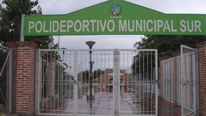 Policías asistieron a un niño que se cayó de las escaleras del Poli Sur