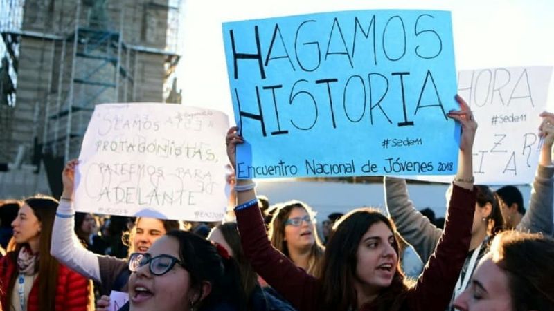 Más de 18.000 jóvenes peregrinaron con un “Sí a la vida” en el día de la Patria