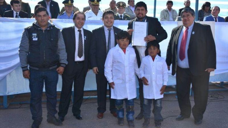 Aportes a escuelas de Tinogasta