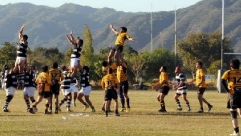Policías asistieron a un jugador de rugby en Valle Viejo