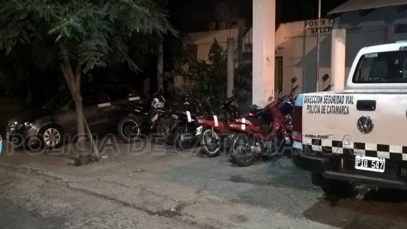 Secuestran 9 autos y 17 motos en puestos camineros