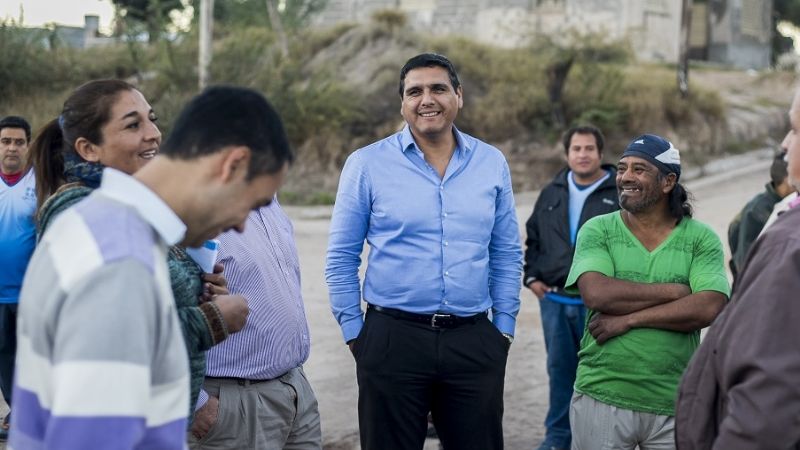 Inició la obra de pavimentación en el barrio Centenario