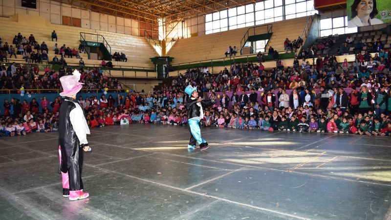 Colorido festejo para celebrar la Semana de los Jardines de Infantes