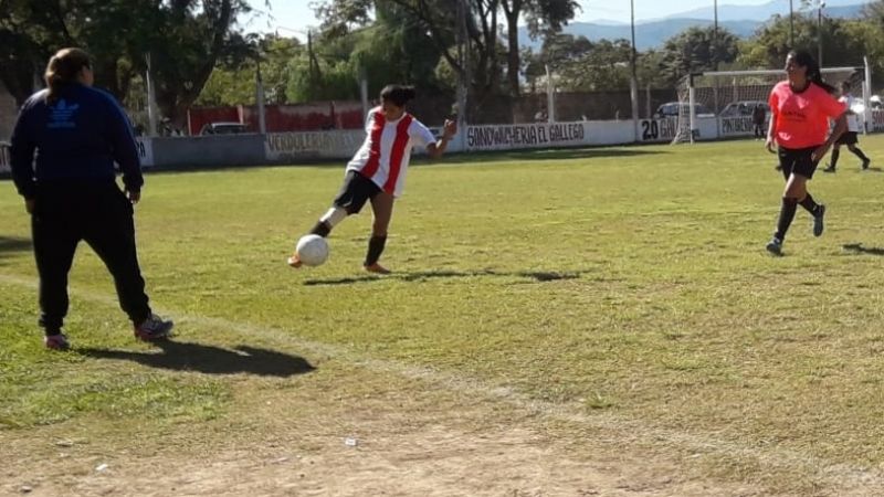 La Tercena venció a Obreros y es más líder en el F. Femenino