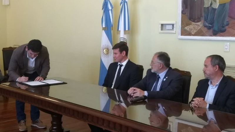 Firma de convenio para implementar "Municipios en Acción"