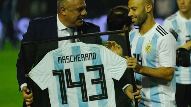 Mascherano es el jugador que más vistió la casaca Argentina