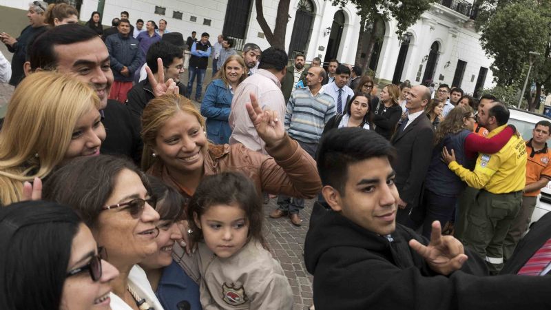 Entregaron indumentaria para bomberos y la brigadistas