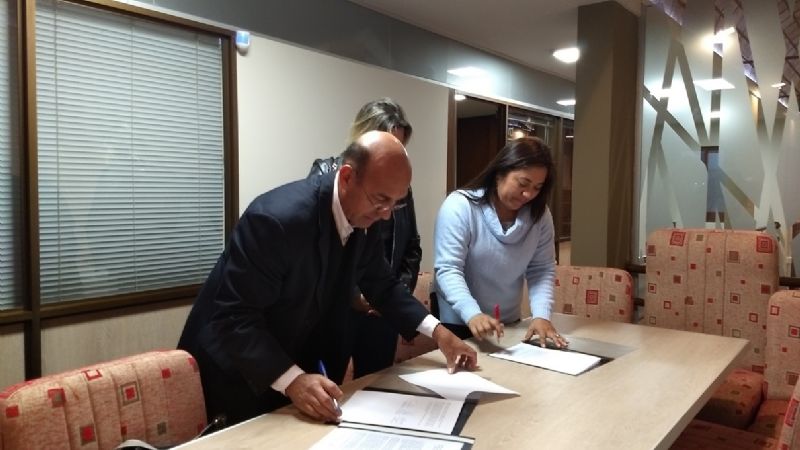 Convenio de cooperación entre la Facultad de Tecnología y la Unión de Arquitectos